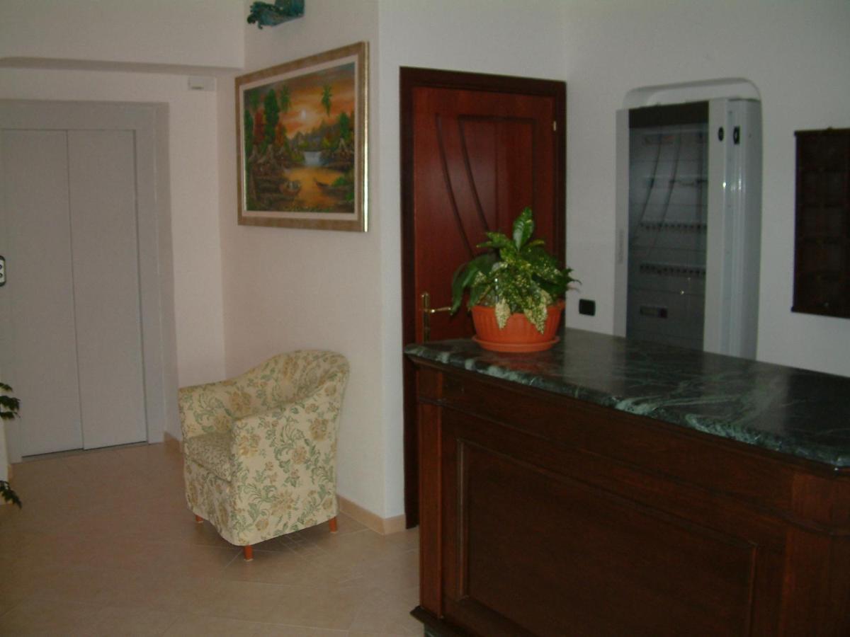 Scano Comfort Inn Санта-Тереза-Галлура Экстерьер фото