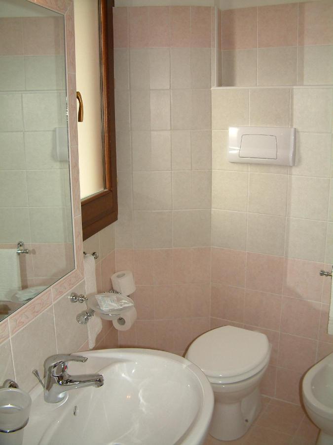 Scano Comfort Inn Санта-Тереза-Галлура Экстерьер фото