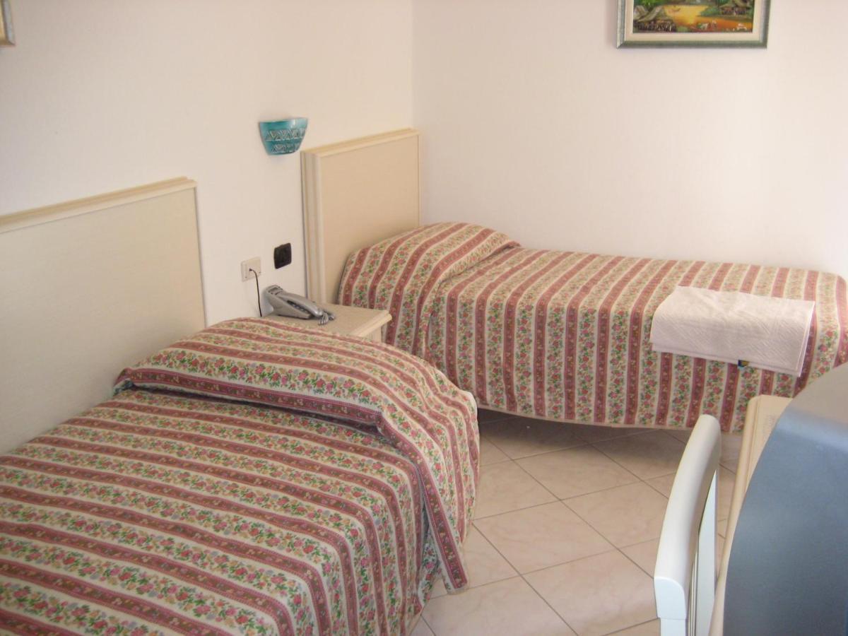 Scano Comfort Inn Санта-Тереза-Галлура Экстерьер фото