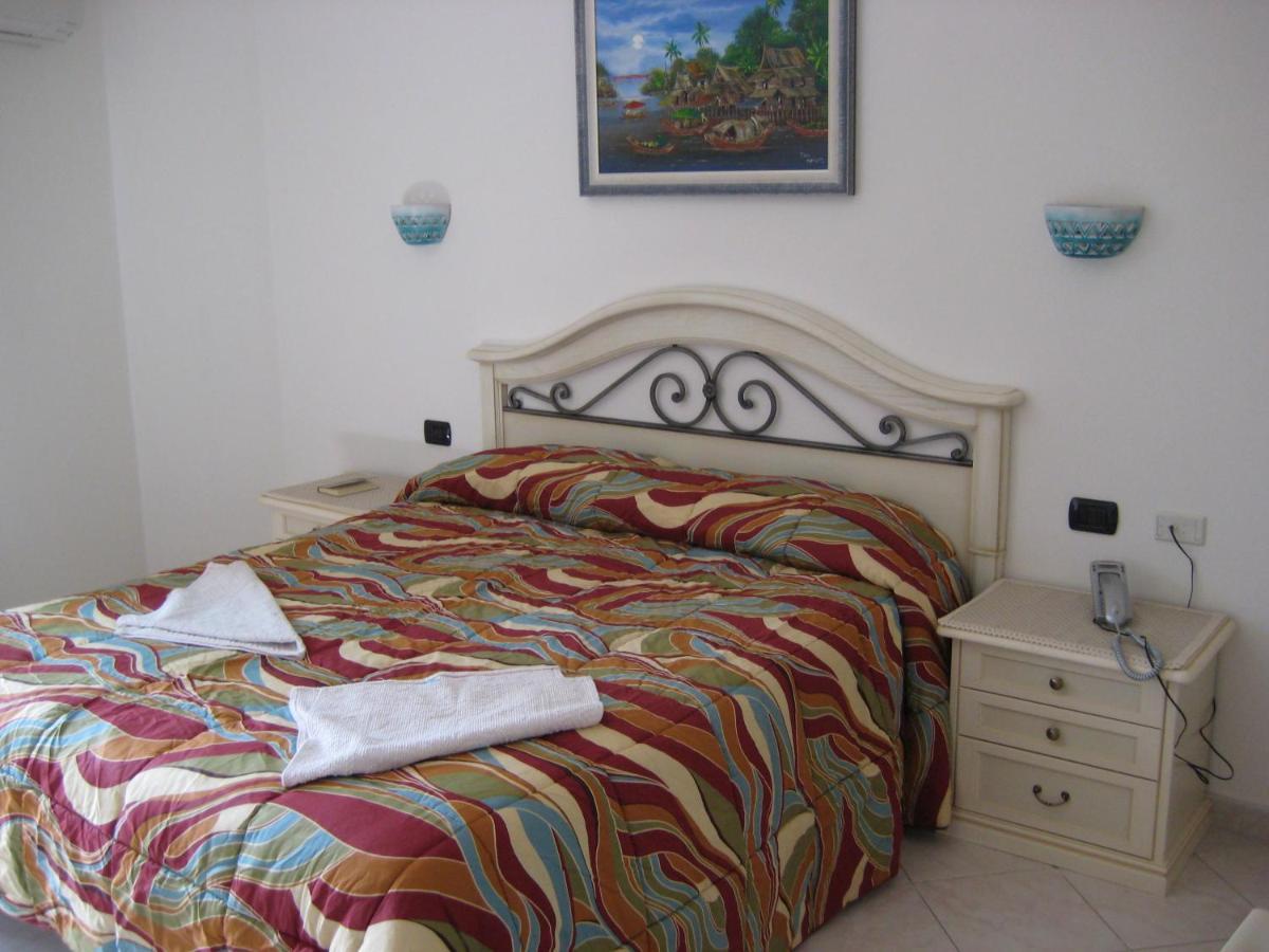 Scano Comfort Inn Санта-Тереза-Галлура Экстерьер фото