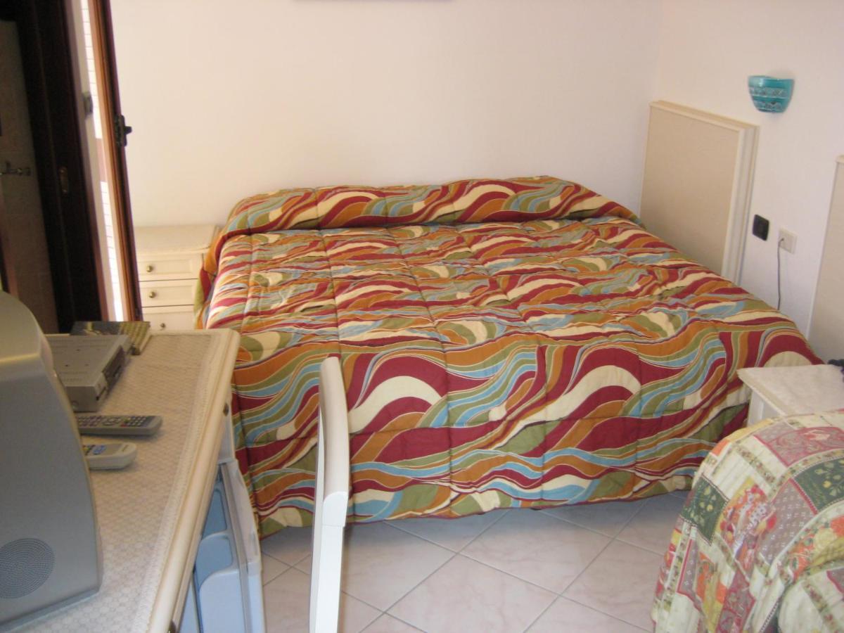 Scano Comfort Inn Санта-Тереза-Галлура Экстерьер фото