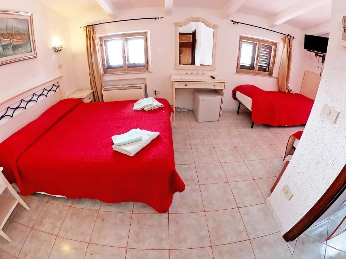 Scano Comfort Inn Санта-Тереза-Галлура Экстерьер фото