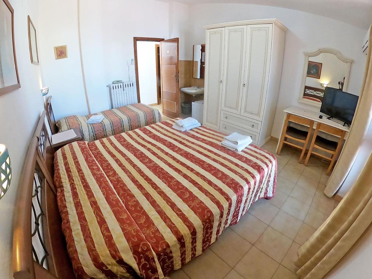 Scano Comfort Inn Санта-Тереза-Галлура Экстерьер фото