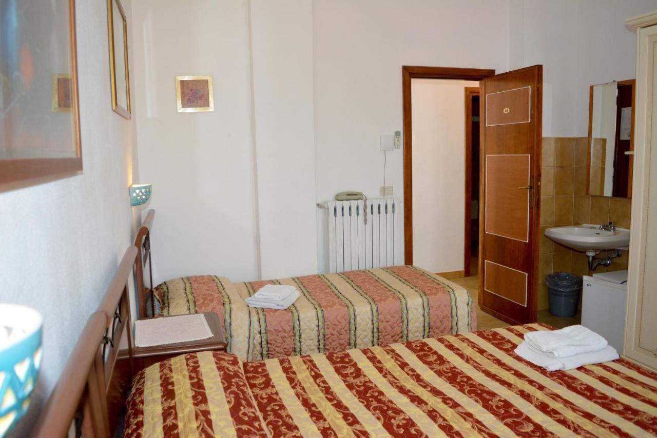 Scano Comfort Inn Санта-Тереза-Галлура Экстерьер фото