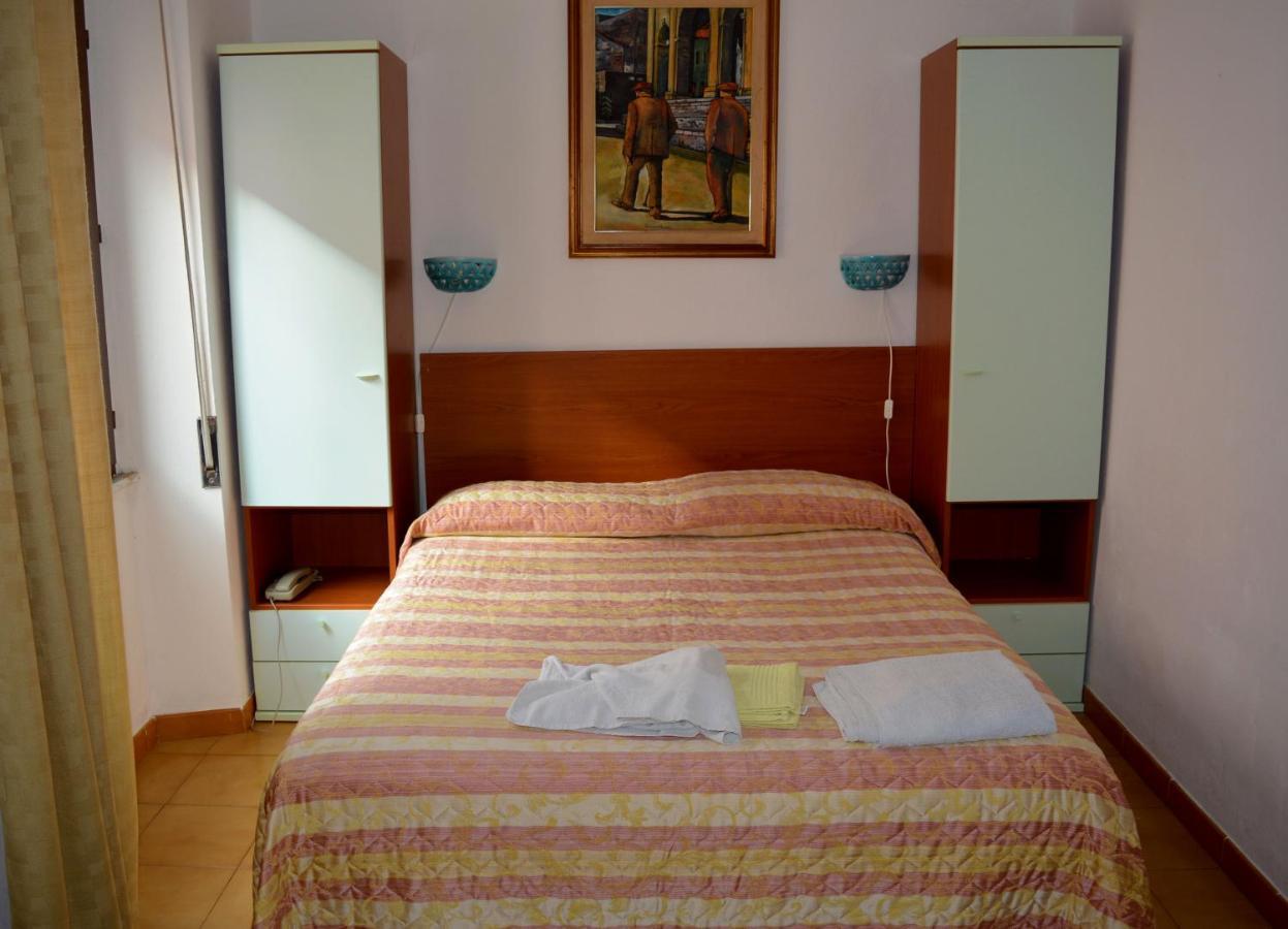 Scano Comfort Inn Санта-Тереза-Галлура Экстерьер фото