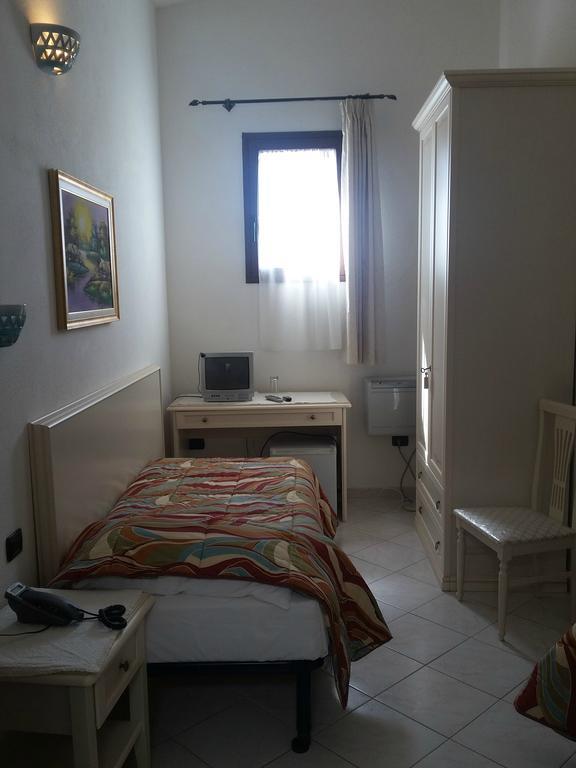 Scano Comfort Inn Санта-Тереза-Галлура Экстерьер фото