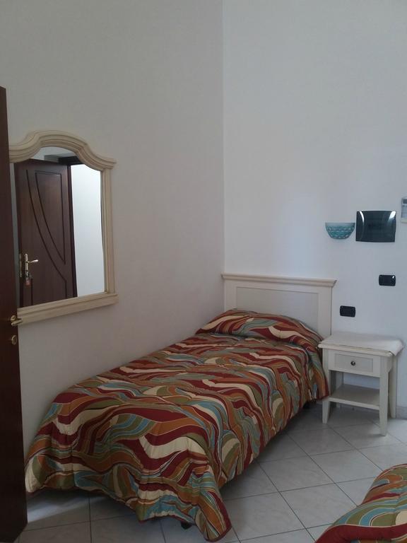 Scano Comfort Inn Санта-Тереза-Галлура Экстерьер фото