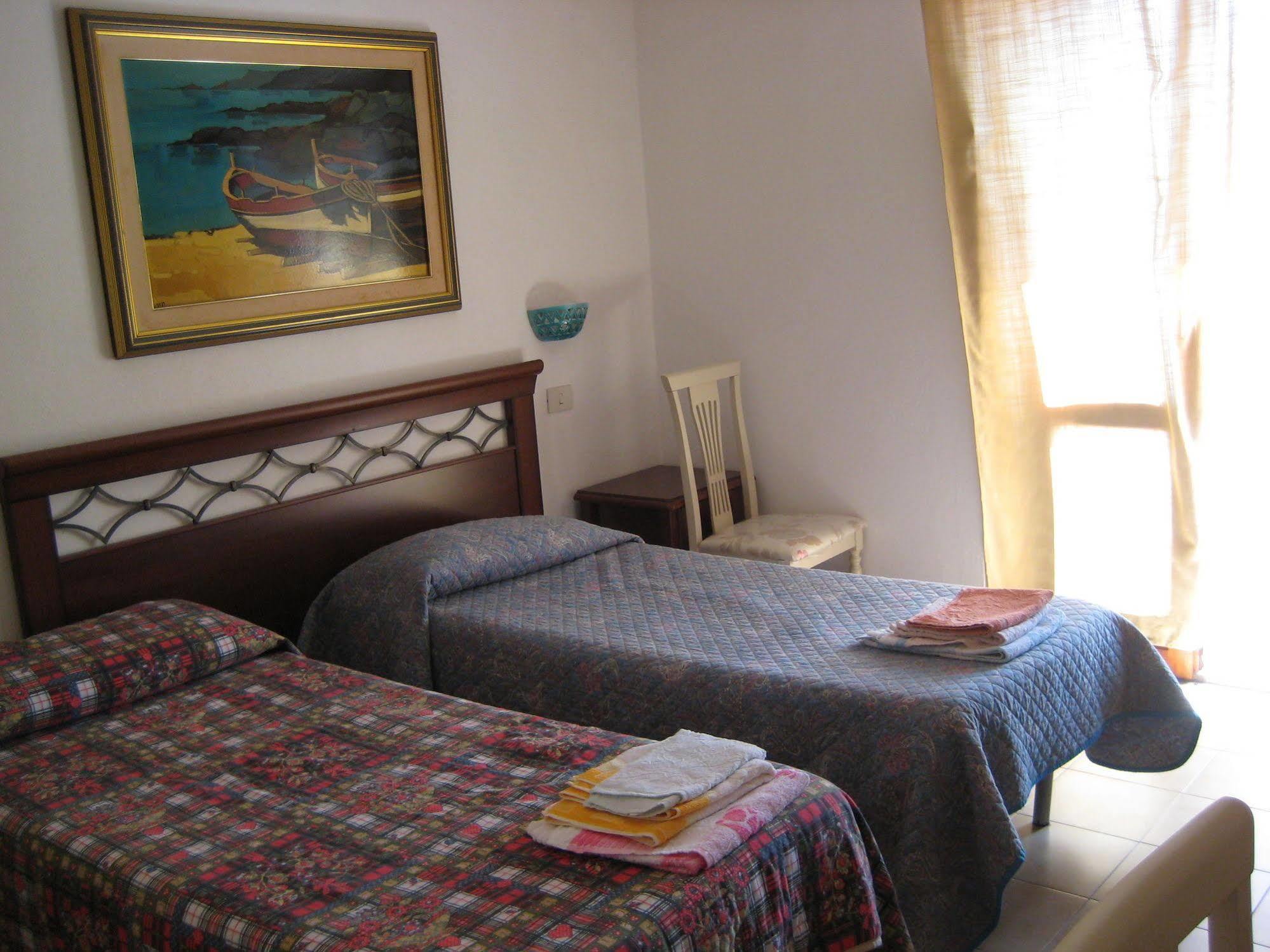 Scano Comfort Inn Санта-Тереза-Галлура Экстерьер фото
