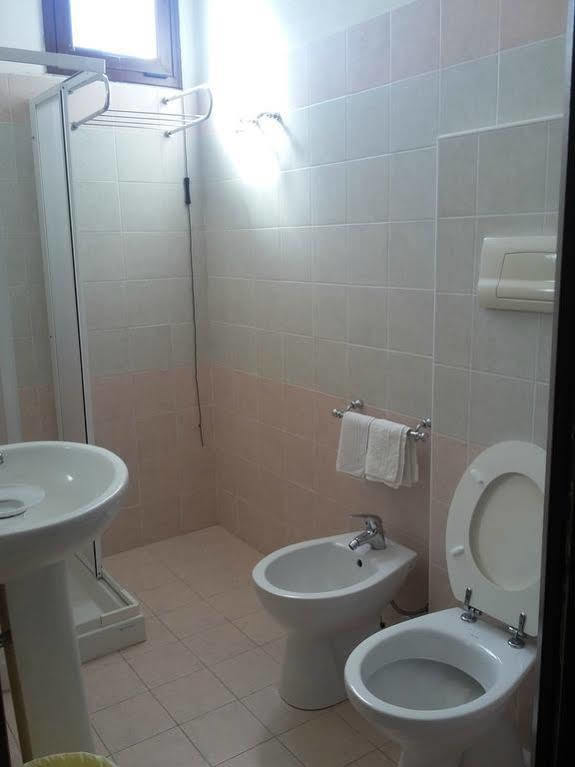 Scano Comfort Inn Санта-Тереза-Галлура Экстерьер фото